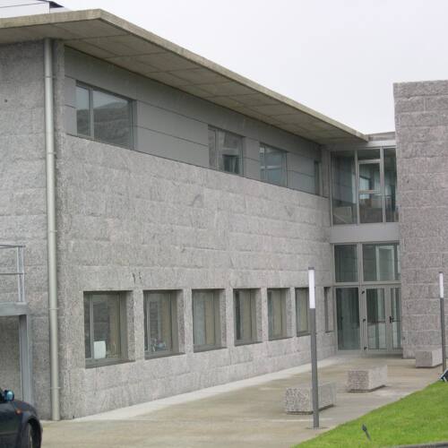 Ventanas de aluminio en Fogar de Maiores Terra de Trasancos